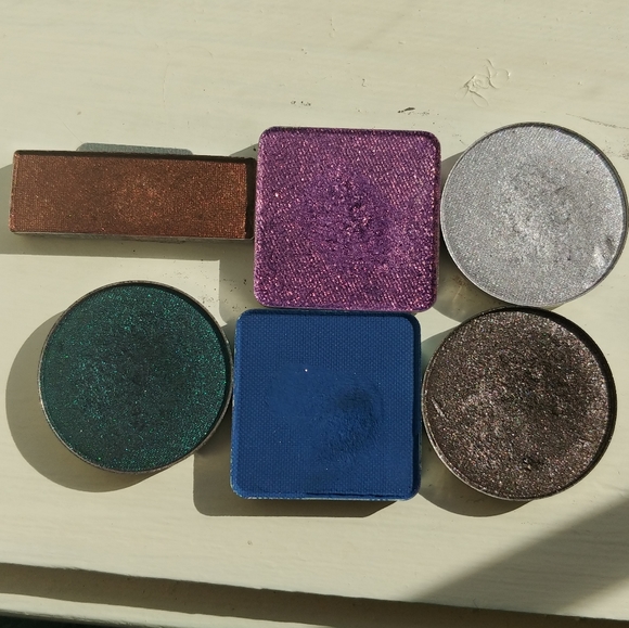 Sold Eyeshadow bundle - Picture 2 of 9